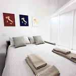 San Barnaba Boutique - Duomo & Policlinico *
